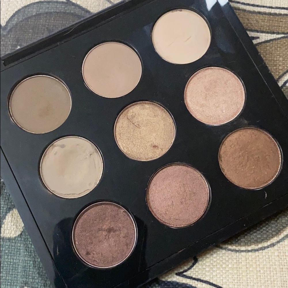 Mac eyeshadow and palette lot